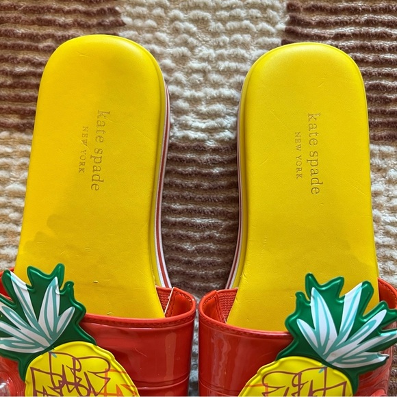 Kate Spade New York Novelty Kitsch Summer Pineapple Pool Floatie Platform Sandal - Picture 7 of 7